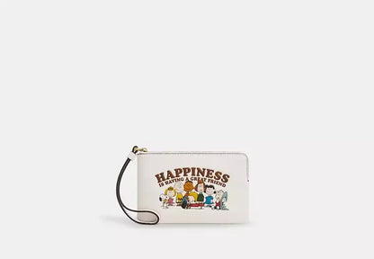 Corner Zip Wristlet